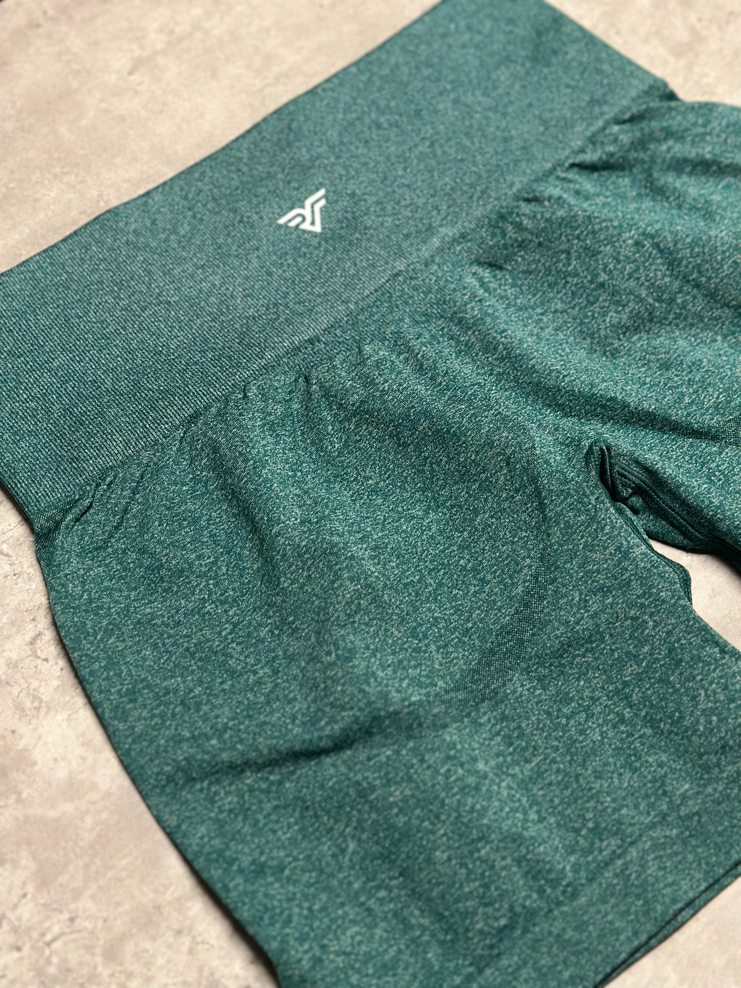 Motion Seamless Shorts- Emerald