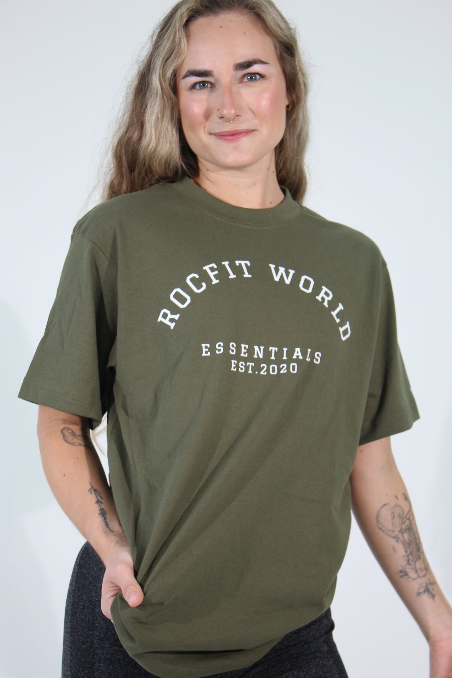 ESSENTIALS TEE